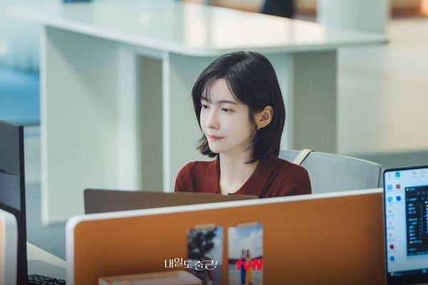 《明天上班見！》好看嗎？6大劇情＋角色介紹：徐仁國與朴智賢「辦公室戀情」曝光！