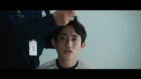 《鐵拳教育》演員有多敬業？秦基周手流血、觸法少年為戲增重，「他」考取職業拳擊執照