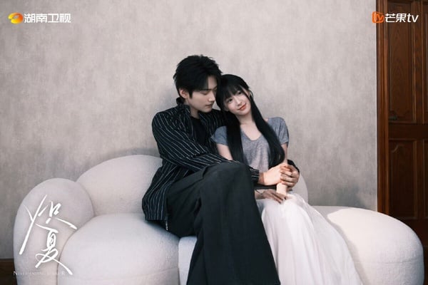 包上恩、周柯宇《熾夏》開播評價