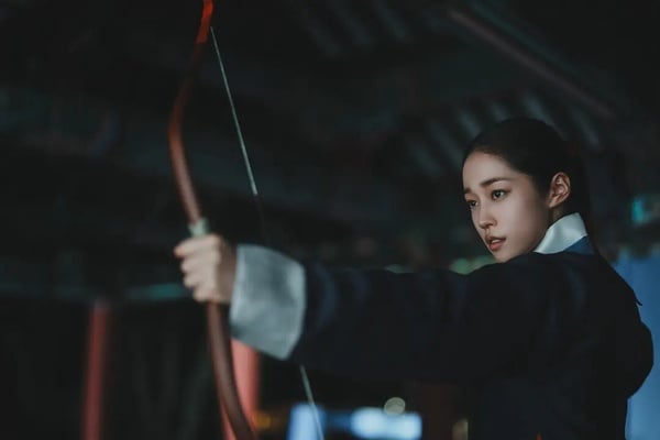 接檔《鐵拳教育》！10部2026下半年Netflix強檔韓劇！《鬼謎東宮》必追，這部神劇預定