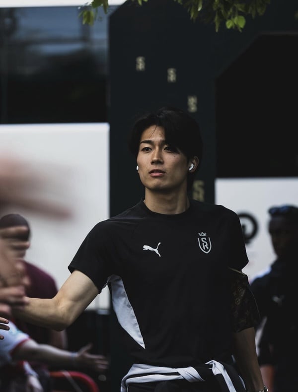 日本足球天菜中村敬斗的Ｎ件事！