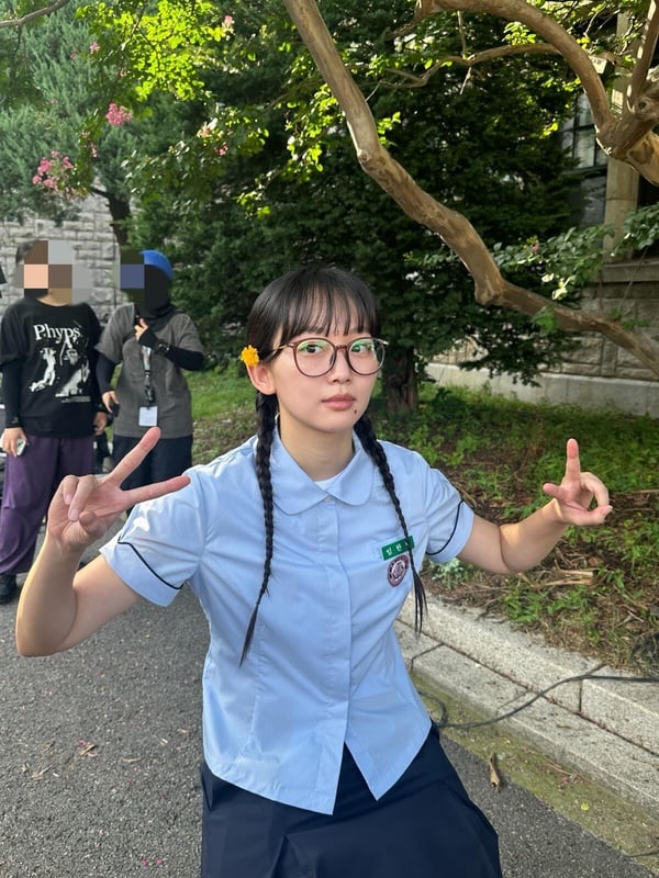 《鐵拳教育》秦基周看不出37歲了！8位超凍齡韓星！金希澈比金正恩大，他更是逆齡神話