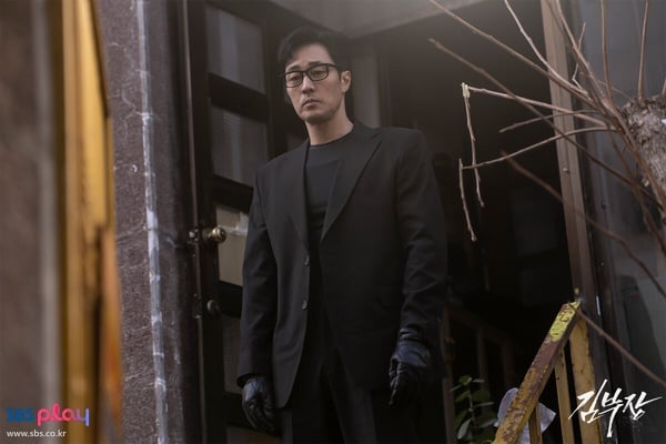 《金特務：本色回歸》好看嗎？6大劇情、角色介紹：蘇志燮鐵拳教育超狂，收視狂飆15.7%