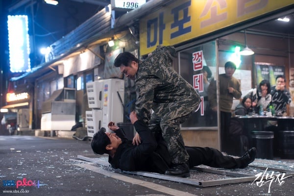 《金特務：本色回歸》好看嗎？6大劇情、角色介紹：蘇志燮鐵拳教育超狂，收視狂飆15.7%