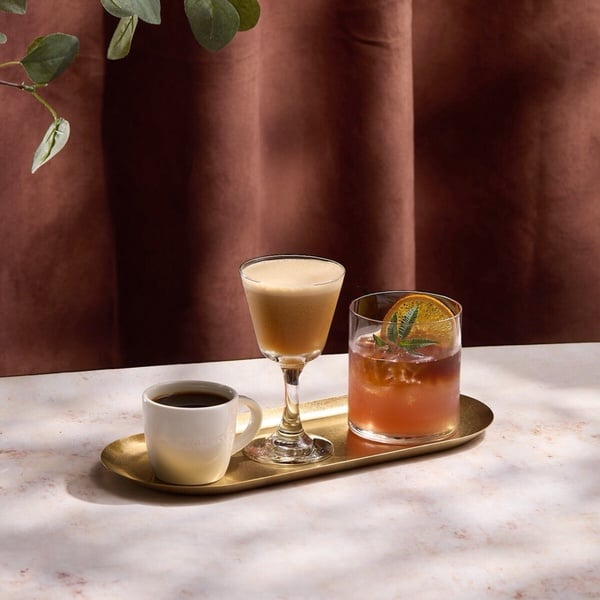 星巴克「哈密瓜季」2款飲品夏天限定！芒果生乳捲新上市，再推法式可頌熊寶寶吊飾
