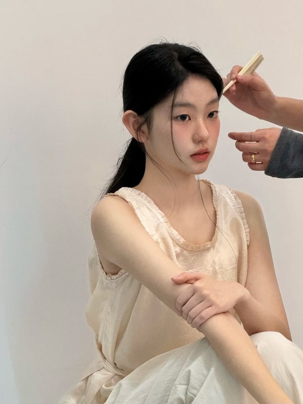 《金特務》蘇志燮女兒是誰？怪物新人「徐秀敏」出道即爆紅，細膩演技獲韓媒一致好評