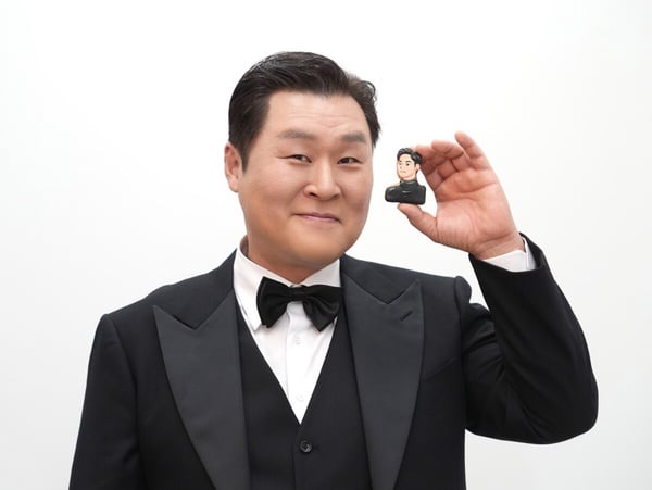 《金特務》尹敬浩8件事：憑《外傷重症中心》走紅，與金南佶、朱智勛並列「話癆TOP3」