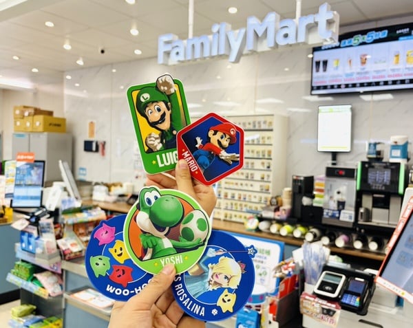 全家夏季新品登場：梨山水蜜桃霜淇淋、巨峰葡萄酷繽球、瑪利歐飲料冰品活動買3送1優惠