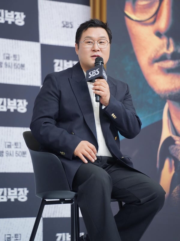 《金特務》幕後秘辛：尹敬浩13小時禁言收視公約火速達成，蘇志燮「這幕」竟是AI生成？