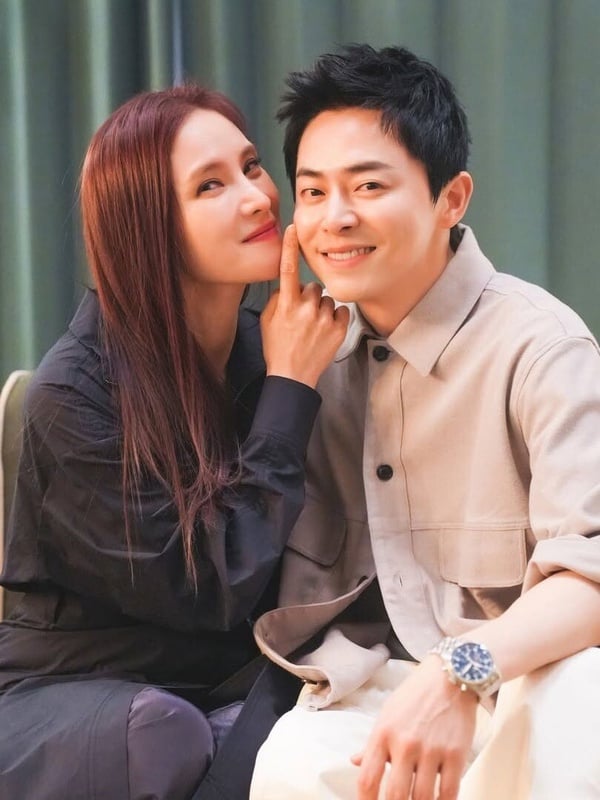 10位韓劇男神的漂亮老婆！《金特務》蘇志燮唯一認愛小17歲老婆，Rain曾被金泰希打槍！