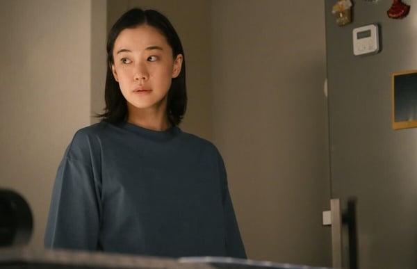Netflix《直到T恤乾了為止》結局解析！「雙不倫」真相反轉，蒼井優最後和誰在一起？