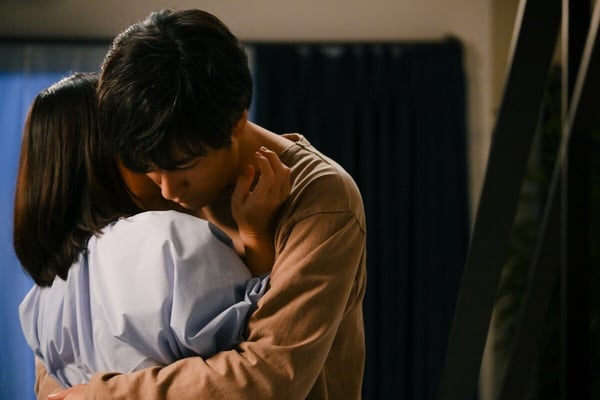 Netflix《直到T恤乾了為止》結局解析！「雙不倫」真相反轉，蒼井優最後和誰在一起？