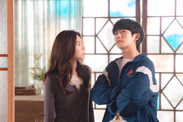 Netflix新劇《我的荒糖戀愛》6大劇情看點、角色介紹：丁海寅與賀營共譜高甜謊言羅曼史