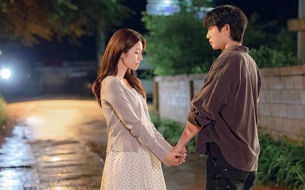 Netflix《我的荒糖戀愛》6大劇情看點、角色介紹：丁海寅、河瑛假同居，共譜高甜羅曼史
