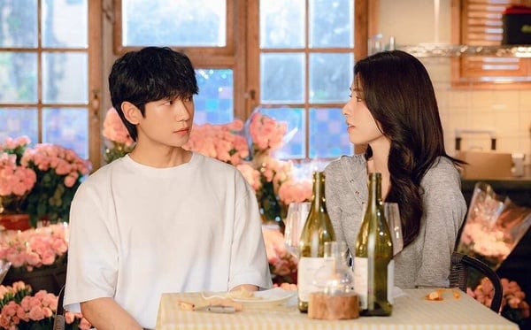 Netflix《我的荒糖戀愛》6大劇情看點、角色介紹：丁海寅、河瑛假同居，共譜高甜羅曼史