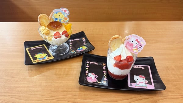 藏壽司 × 三麗鷗泳圈公仔扭蛋開扭！特色餐點登場，手機支架滿額送、再抽造型陶瓷盤