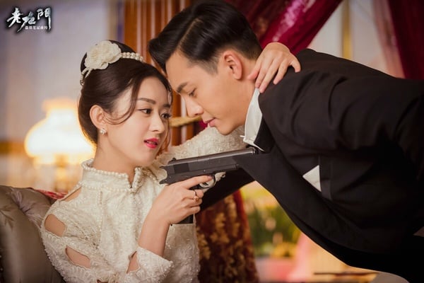 《老九門》時隔多年推出續集《九門》，找回陳偉霆繼續演張大佛爺，不過很可惜，趙麗穎、張藝興等人都沒有回歸，而是找來新演員主演。其實《九門》是張大佛爺和吳老狗、霍仙姑的新冒險故事，所以影響不大，但大家還是很想念趙麗穎演的尹新月啊！