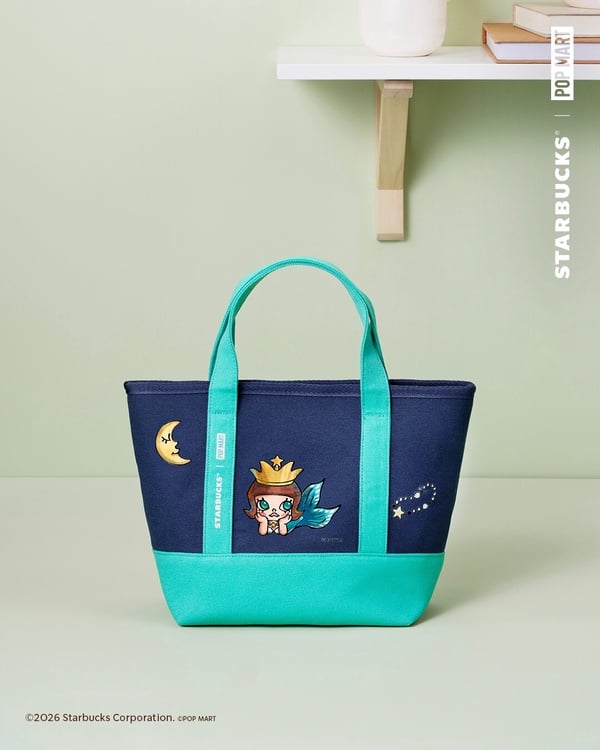 買一送一！星巴克ＸPOP MART「MOLLY」聯名系列新登場，再推限定「草莓布蕾星冰樂」
