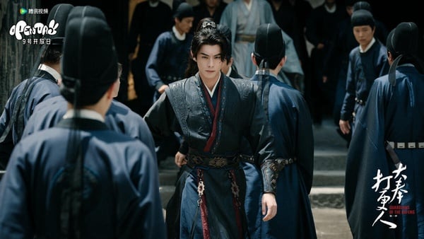 王鶴棣一直是演技評價比較兩極的95生，似乎從《遇龍》開始，王鶴棣就給人留下爛演技的印象，但也有一派觀眾追了《蒼蘭訣》，深深被王鶴棣吸引。