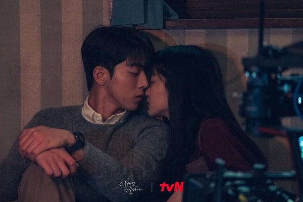 10部Netflix好看愛情韓劇!《我的荒糖戀愛》《毛骨悚然的戀愛》必看，這部是甜寵天花板