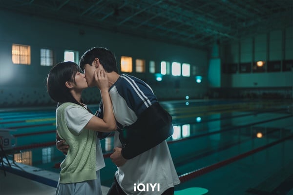 《我的荒糖戀愛》不夠精彩？8部「好看到出不了坑」Netflix高甜韓劇！這部8.7分零負評