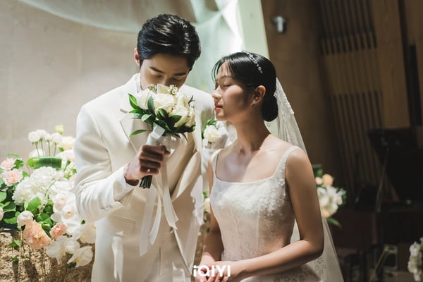《我的荒糖戀愛》不夠精彩？8部「好看到出不了坑」Netflix高甜韓劇！這部8.7分零負評