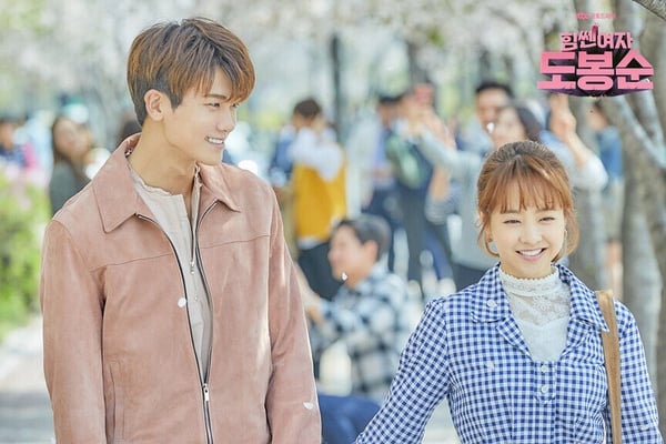 《我的荒糖戀愛》不夠精彩？8部「好看到出不了坑」Netflix高甜韓劇！這部8.7分零負評