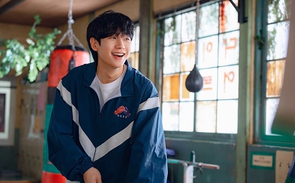 8月「韓劇演員」話題度TOP10：《我的荒糖戀愛》丁海寅第4，李棟旭第3輸朴恩斌！