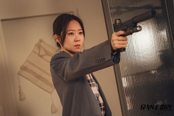 《殺手媽咪》劇情、角色、評價一次看！孔曉振化身雙面殺手懲惡，老公竟是追查她的記者