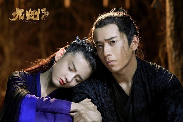 《九州縹緲錄》也是最近默默上線Netflix的老劇，這部劇找來《你好舊時光》劉昊然搭檔《折腰》宋祖兒，演員很吸睛，但《九州縹緲錄》評價兩極，它改編自江南的同名小說，其實劇版的編劇統籌就是小說作者江南本人，雖然他早澄清過劇版會和小說的呈現不同，但還是被原著粉吐槽失去了小說的感人核心。