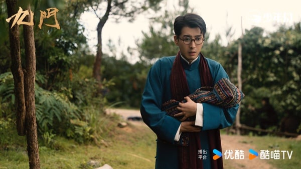 齊鐵嘴是個神算，以「奇門八算」聞名。因為算掛太準，形成獨特競爭力。原著小說中，齊鐵嘴結局不知所蹤，據說有人曾在去歐洲的遊輪上看到過一個算掛的，但無法證明是否為齊鐵嘴。