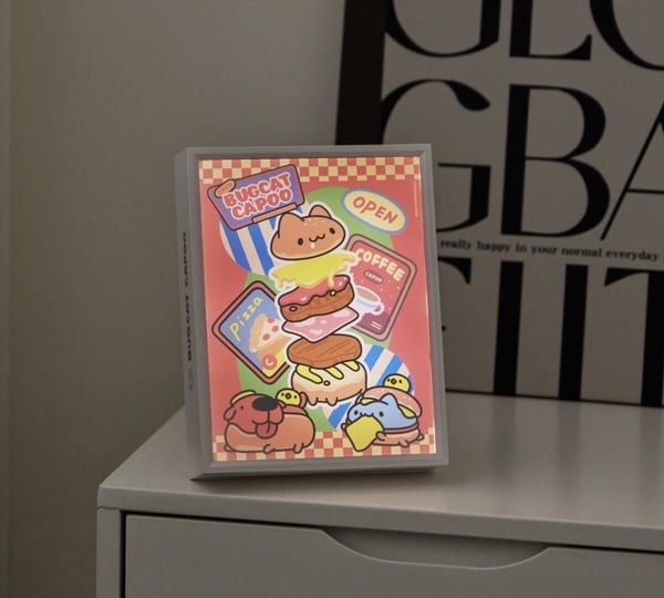 康是美「貓貓蟲咖波」加購登場！咖波泡麵碗、狗狗生菜毯、自拍凸面鏡等15款周邊一次看