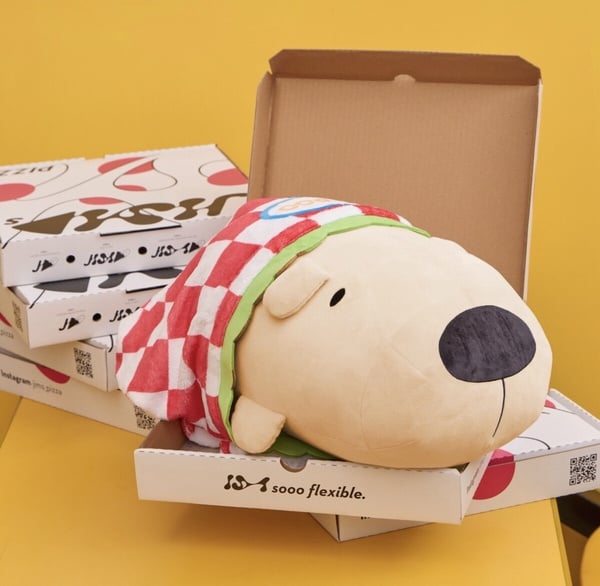 康是美「貓貓蟲咖波」加購登場！咖波泡麵碗、狗狗生菜毯、自拍凸面鏡等15款周邊一次看