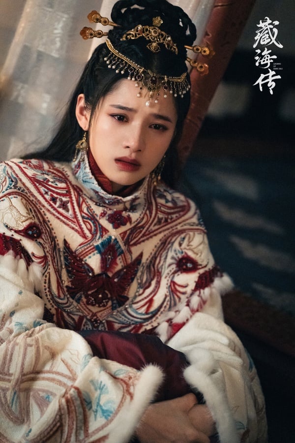 張婧儀是周迅創立的東申未來經紀公司力捧的新生代小花，自出道以來就頂級大製作不斷。張婧儀近年和肖戰合作了《藏海傳》、和陳飛宇合作了《點燃我，溫暖你》，和宋威龍合作了《野狗骨頭》。張婧儀合作的都是有口碑的製作班底，最終劇集評價也都不錯。