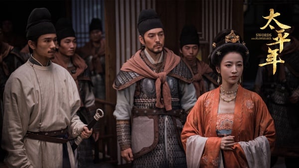 《太平年》 是2026目前最高分的陸劇，不同於其他情情愛愛的虛構古偶，《太平年》 以五代十國為背景，真正呈現了民不聊生的亂世，劇本很紮實。不僅有市井小民的生活，也有各方陣營的權謀暗鬥。《太平年》豆瓣開分7.8，現在已經一路上漲到8.6分了，真的是好劇！