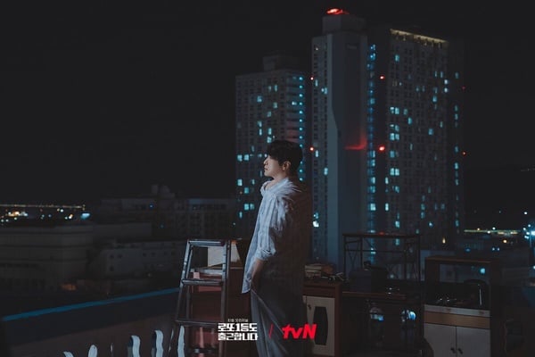 李浚赫《中了樂透頭獎也要上班》劇情、角色介紹：如果中了13億樂透，你還會去上班嗎？