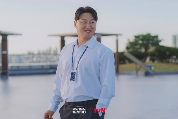 李浚赫《中了樂透頭獎也要上班》劇情、角色介紹：如果中了13億樂透，你還會去上班嗎？