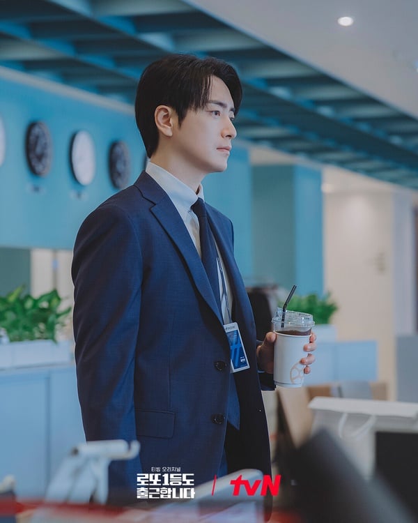 李浚赫《中了樂透頭獎也要上班》劇情、角色介紹：如果中了13億樂透，你還會去上班嗎？