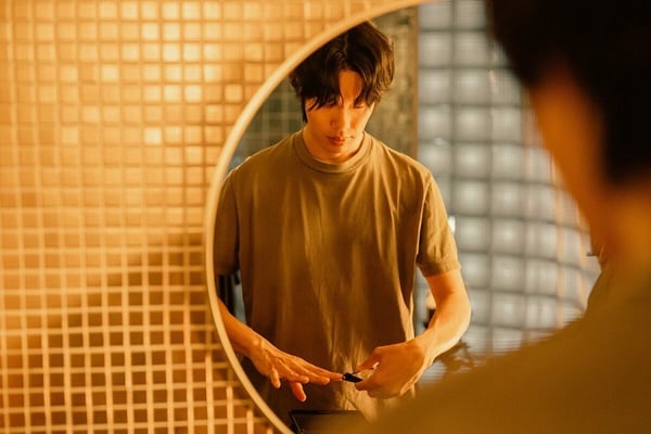 Netflix《鼠惑》劇情評價、角色介紹：柳俊烈一人分飾兩角，身分遭神祕「田鼠」取代？