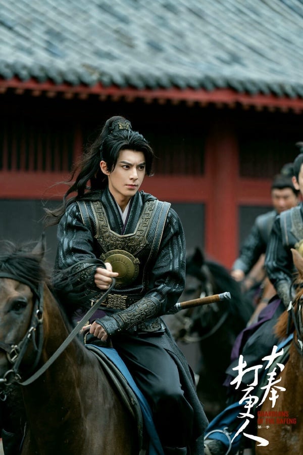 還記得當年王鶴棣在《遇龍》被罵古裝醜男嗎？沒想到後來王鶴棣在《蒼蘭訣》一舉翻身，成為大家心中的古裝帥哥。其實有一派網友認為王鶴棣是比較適合時裝的類型，演古裝劇就比較吃妝造。小編覺得當初《遇龍》王鶴棣會被罵古裝醜男，造型師要負很大的責任。