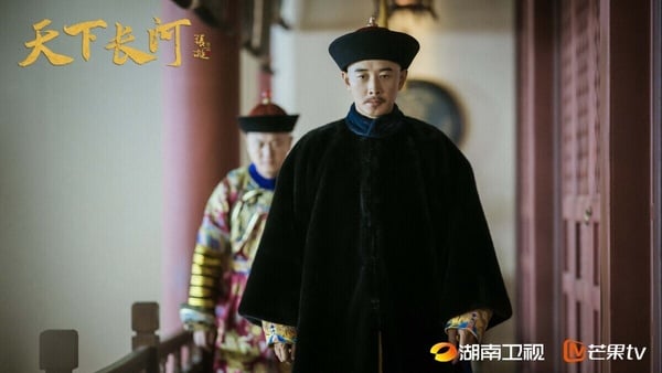 羅晉主演的《天下長河》是近年比較少見的歷史正劇，故事以清朝康熙年間為背景，講述康熙十五年一場巨大的水患之後，年輕的康熙帝設科開舉招納治河賢才，二十四歲的落第舉子陳潢脫穎而出，長於治河。年輕的康熙帝不拘一格，將他簡拔而出。