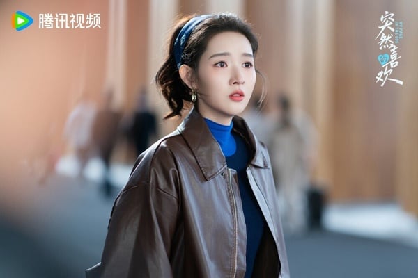 王玉雯是小有名氣的95花，她出道滿早，2016年就以網劇《超星星學園》出道，後續參演的小甜劇《你給我的喜歡》、懸疑劇《膽小鬼》都衝出好評。