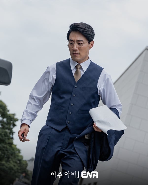 網推10部「一天就追完」超好看韓劇！《鼠惑》、《鐵拳教育》會上癮，這部一集入坑！