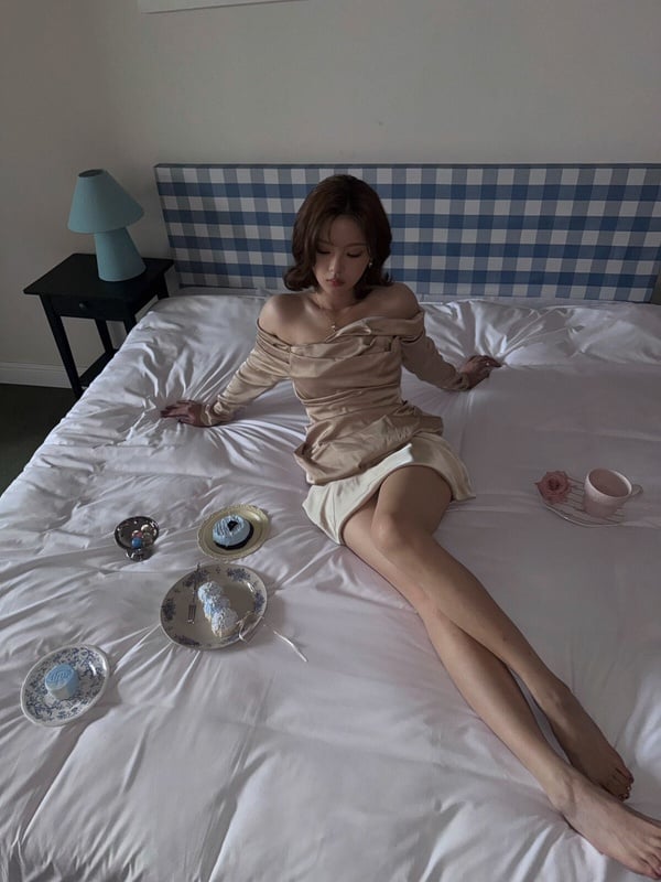 楊超越演技時常被嘲，先前作品《重紫》、《七時吉祥》批評聲浪都不小，但楊超越的顏值、外型在95花裡其實算是不錯。
