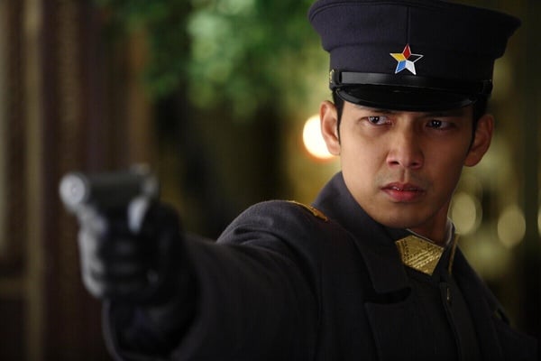 今年張凌赫、王楚然主演的《這一秒過火》熱播，也連帶讓前傳故事《來不及說我愛你》再次引起討論。這個系列改編自匪我思存的小說，《這一秒過火》張凌赫演的就是《來不及說我愛你》鍾漢良和女二的兒子。而慕容灃同樣也被視為「渣男界的天花板」，渣度和《東宮》李承鄞有得比！