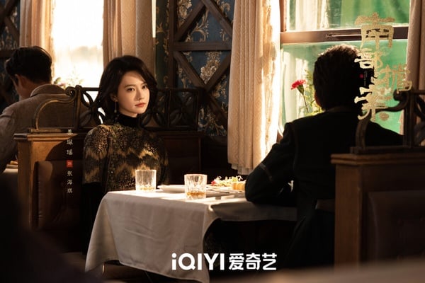 張新成、丁禹兮主演的《南部檔案》和《九門》一樣是《盜墓筆記》小說外傳，一樣有奇幻詭譎的冒險故事，開篇節奏滿快，有立住恐怖奇幻的氛圍感，但又夾雜一點搞笑。《南部檔案》評價還不錯呢！和《九門》一樣都是合格的改編劇，劇裡的機關探險、兄弟情都有看點，故事結局也有值得細品的地方。