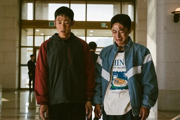 《D.P：逃兵追緝令》劇情以逃兵抓緝的韓國憲兵為背景，講述服役中的韓國陸軍二等兵「安俊浩」，成為第103師團憲兵隊「逃兵追捕組」成員之一，並在追逐逃兵的過程中，揭發逃兵背後的故事，以及軍中霸凌殘酷的真相。