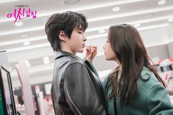 《挑情醜聞》看完心情好差？10部「最高甜好嗑」Netflix愛情韓劇，這部甜到出不了坑！