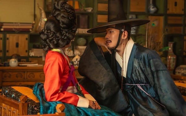 Netflix《挑情醜聞》評價兩極！池昌旭、Nana大尺度情慾戲超出戲，網評「完全沒必要」