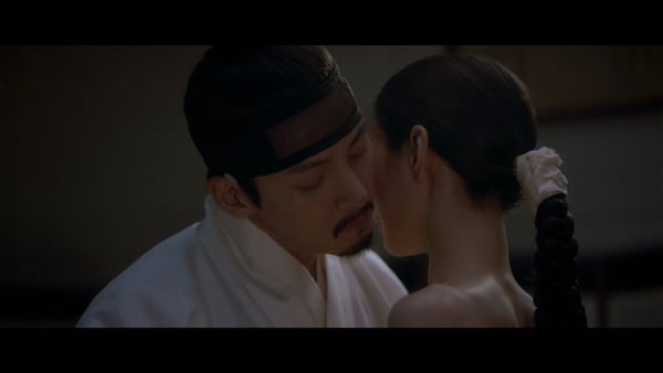 Netflix《挑情醜聞》評價兩極！池昌旭、Nana大尺度情慾戲超出戲，網評「完全沒必要」